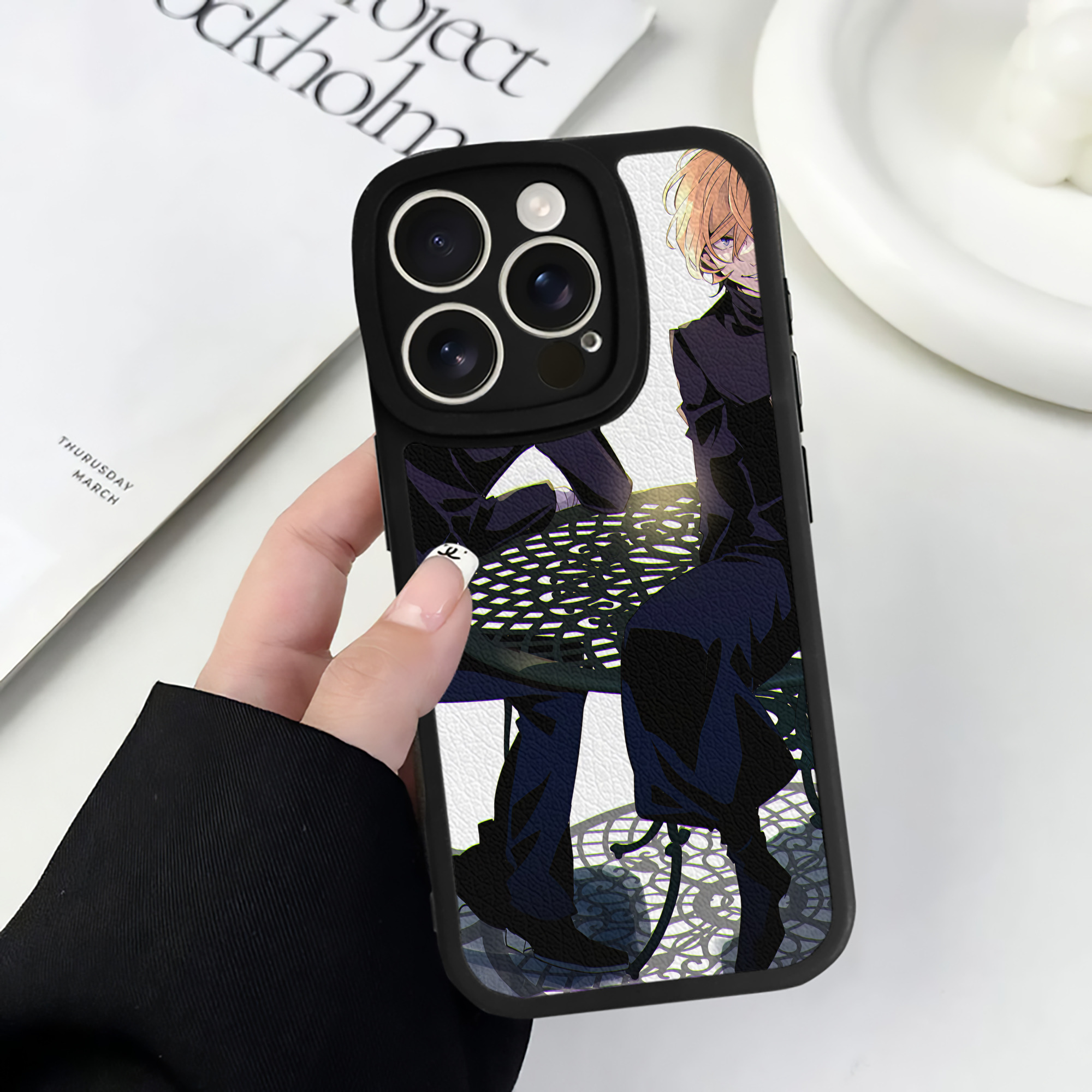（画像用） 文豪ストレイドッグス Bungo Stray Dogs 【iPhone 16シリーズ対応】シリコンスマホケース（レザー調） 材質：シリコン